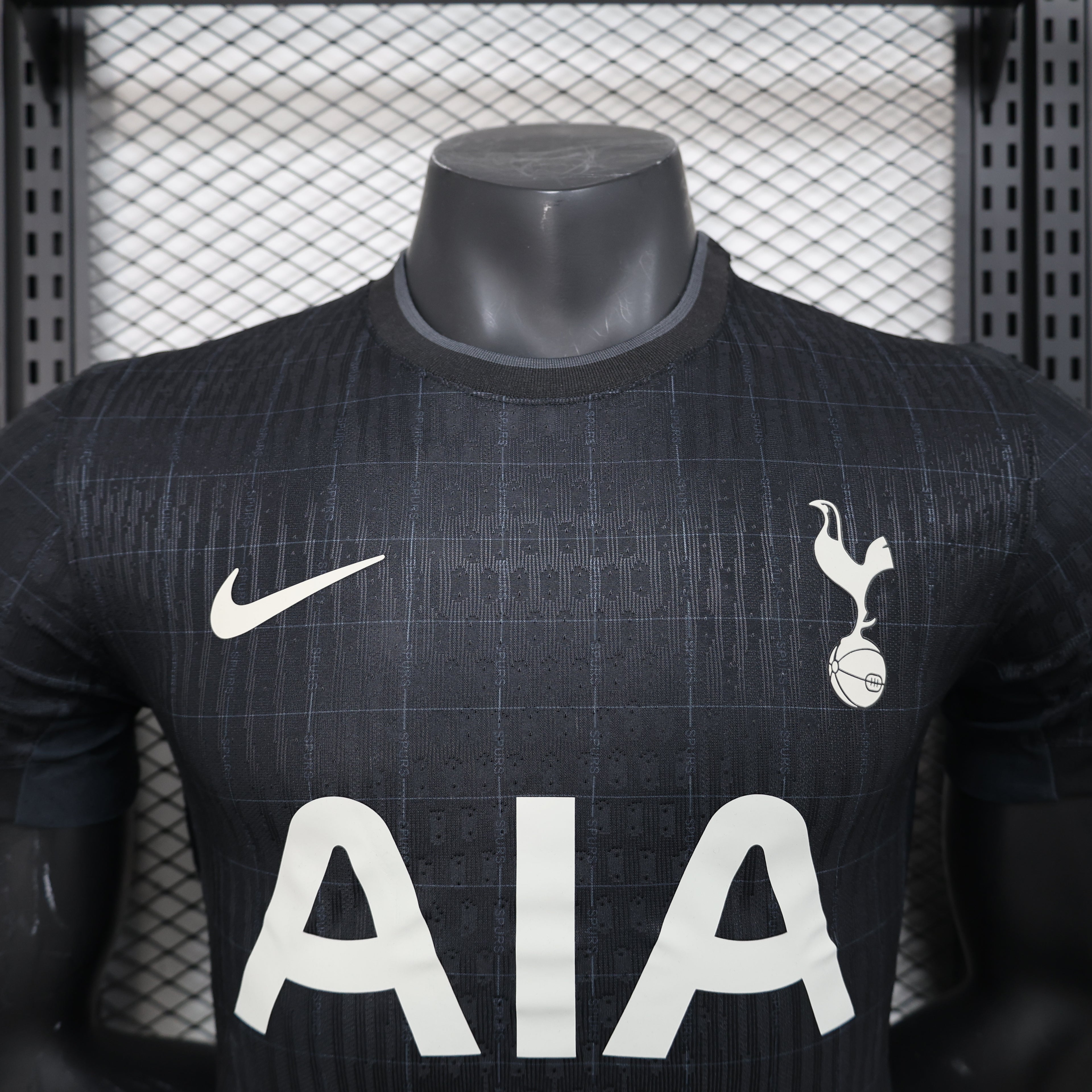 Tottenham North London Noir Edition
