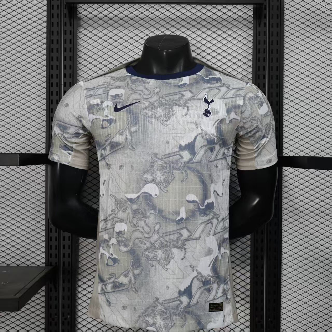 Tottenham Canvas Edition