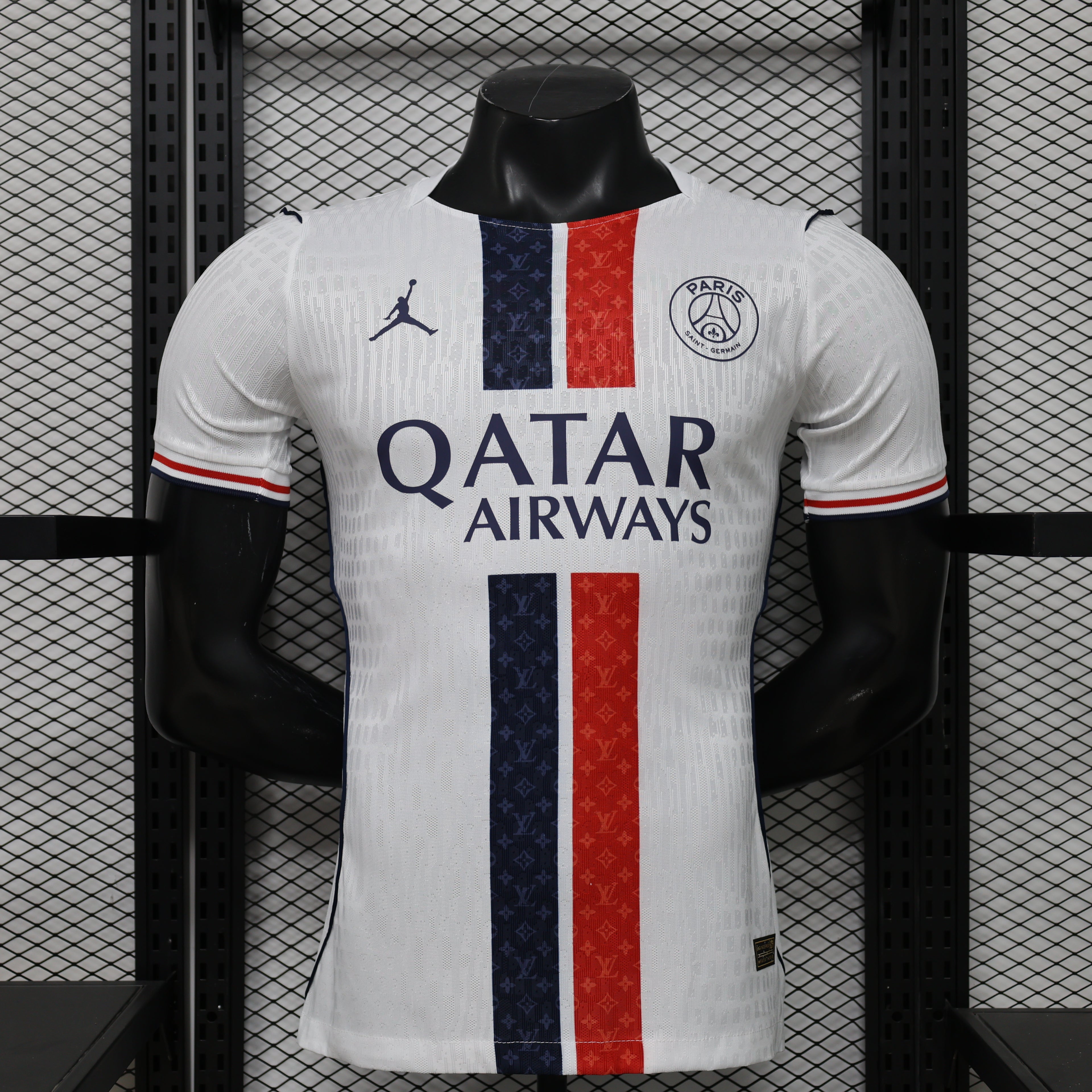 26 Paris Ivory