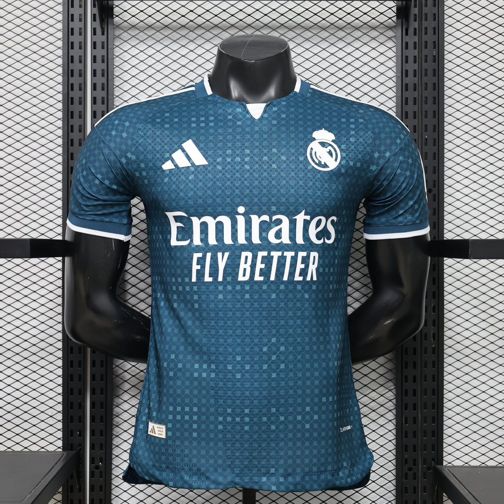 Real Madrid 26/27 Away