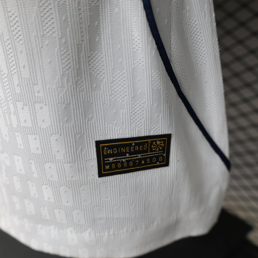 26 Paris Ivory