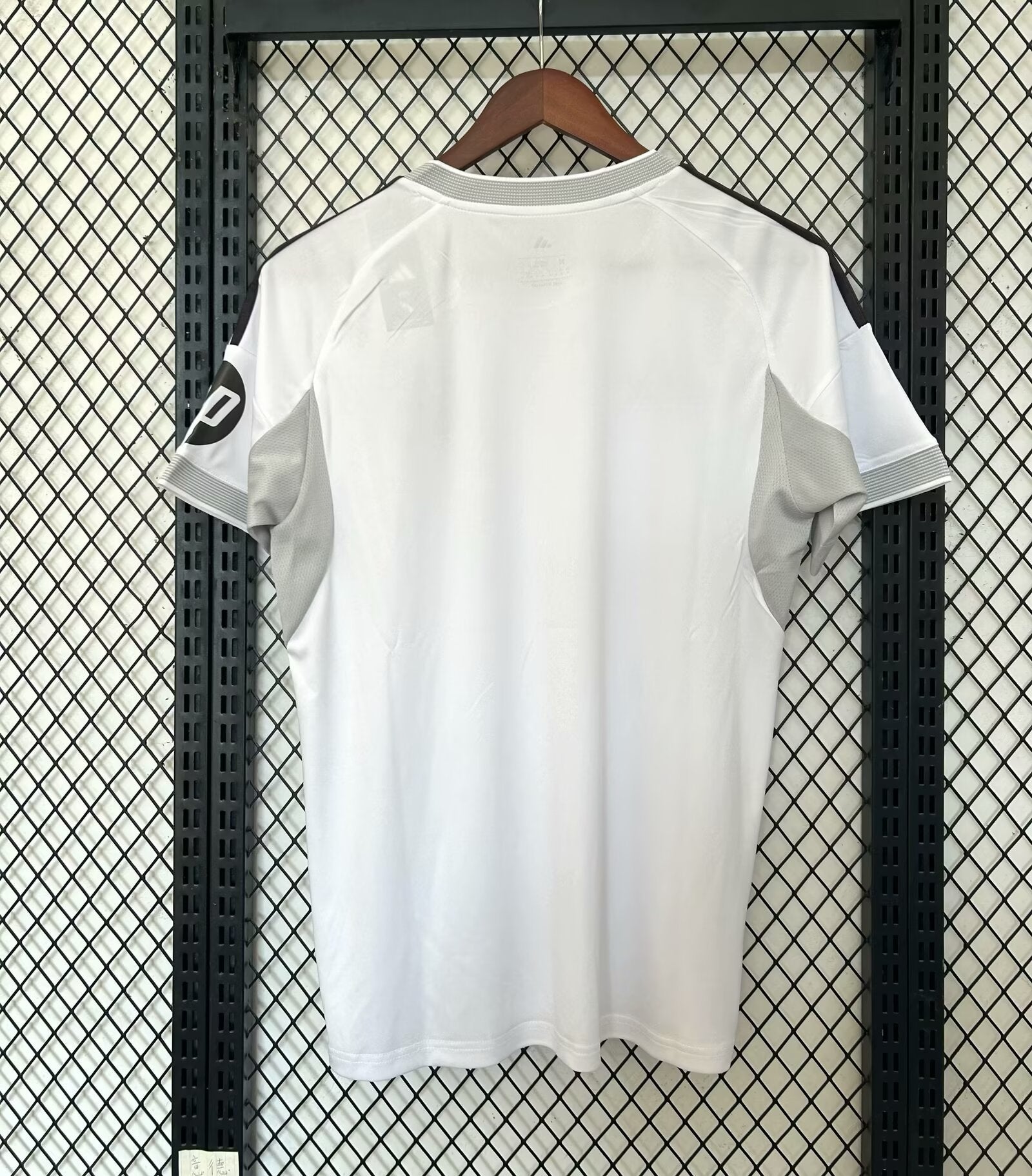 25-26 Real Madrid Home - Premium Jersey