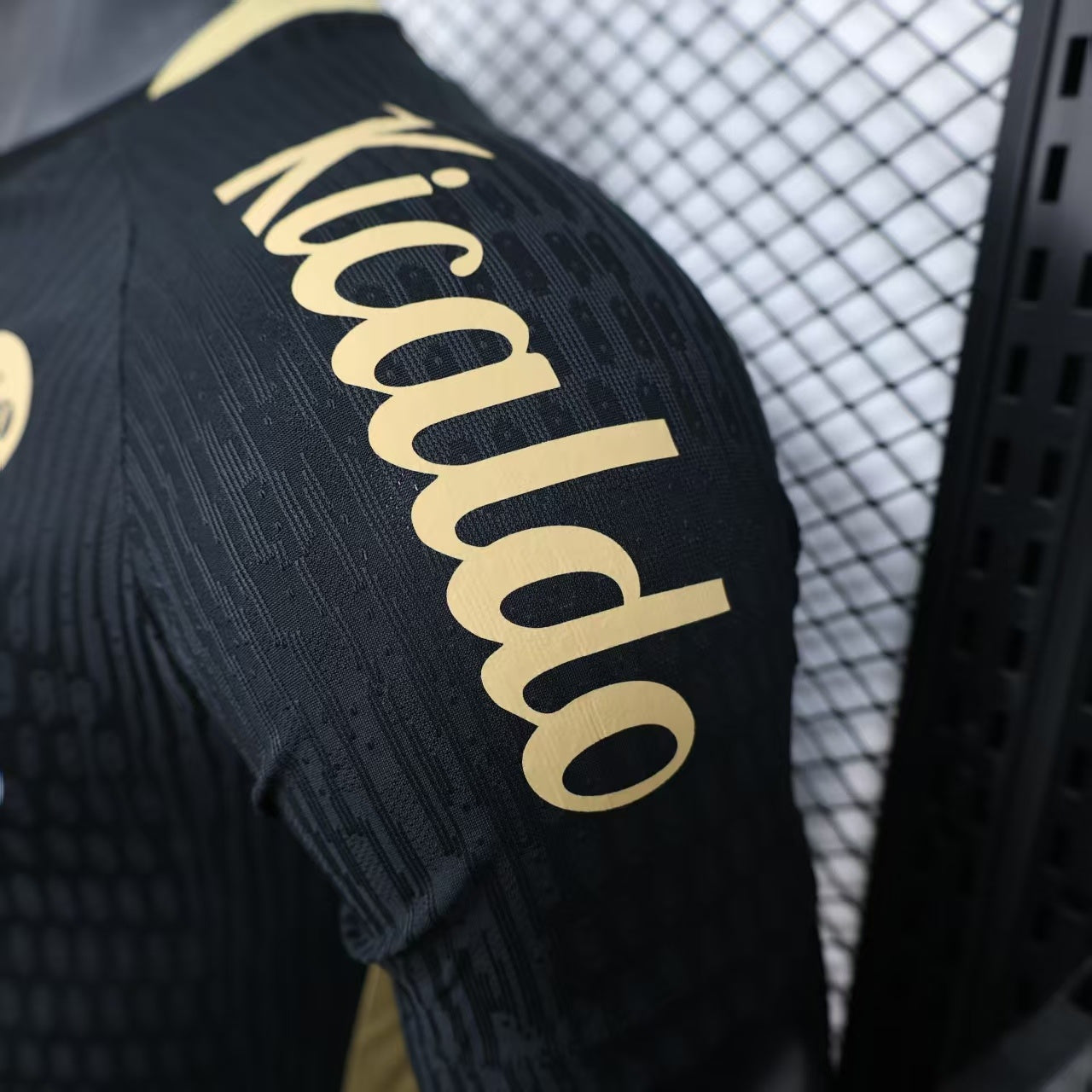 Santos Black Gold Edition