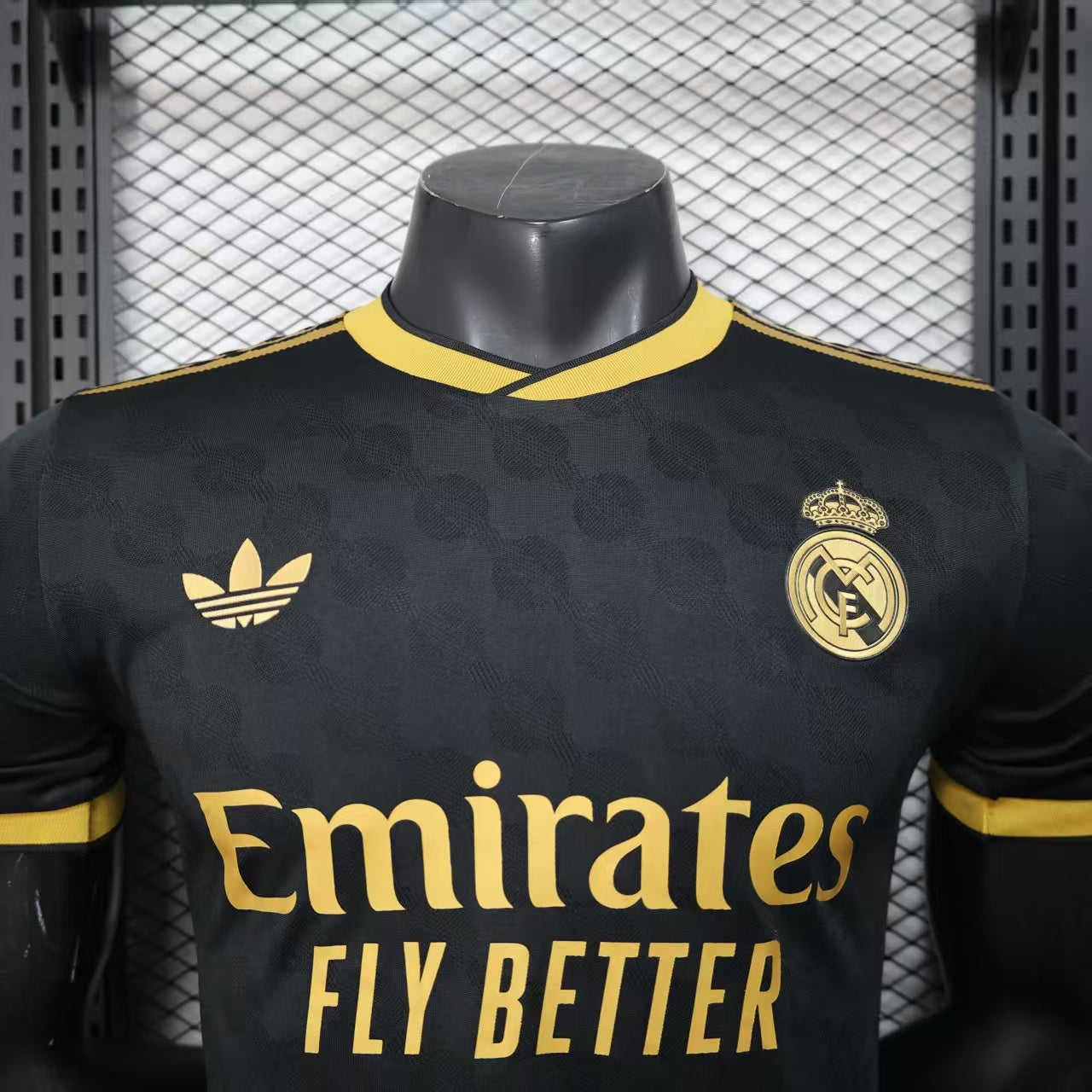 Real Madrid Golden Shadow