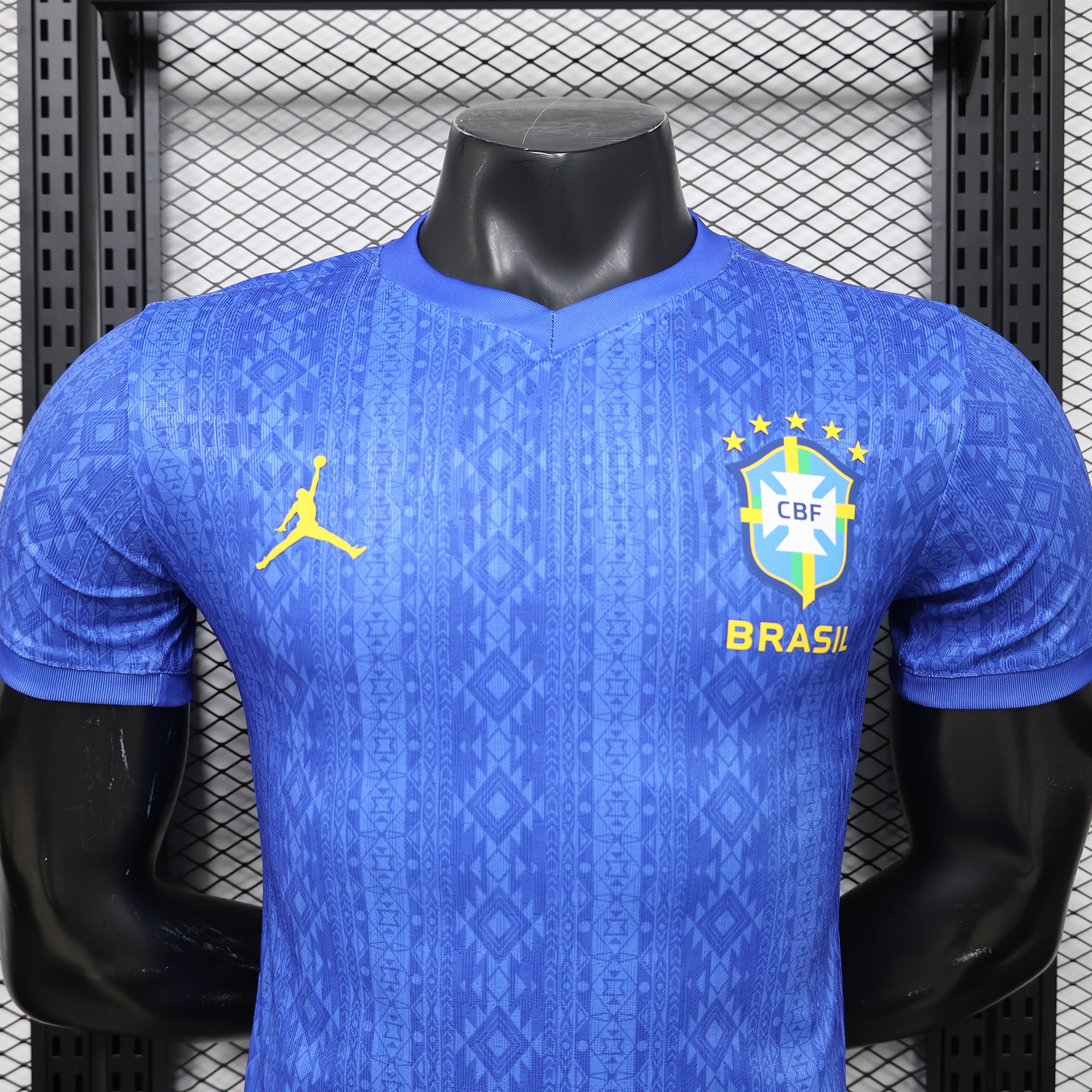 26 Brazil Sapphire Canarinho