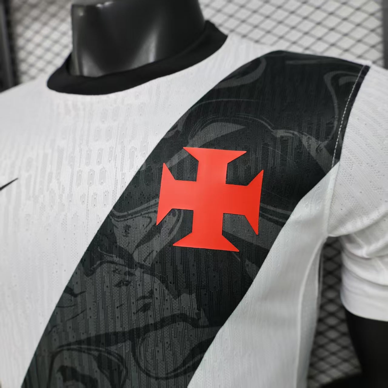 Vasco de Gama Away