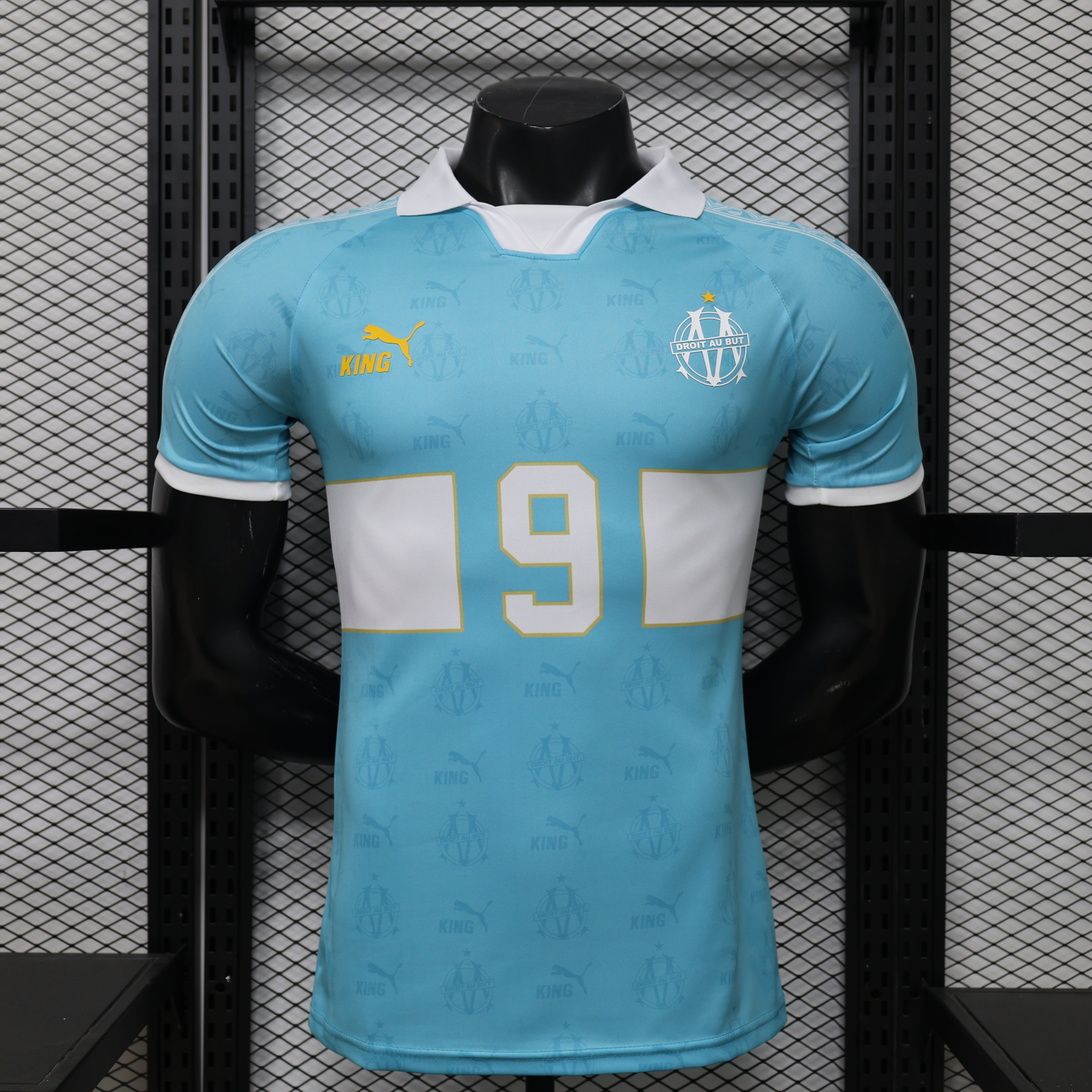Marseille Retro Style