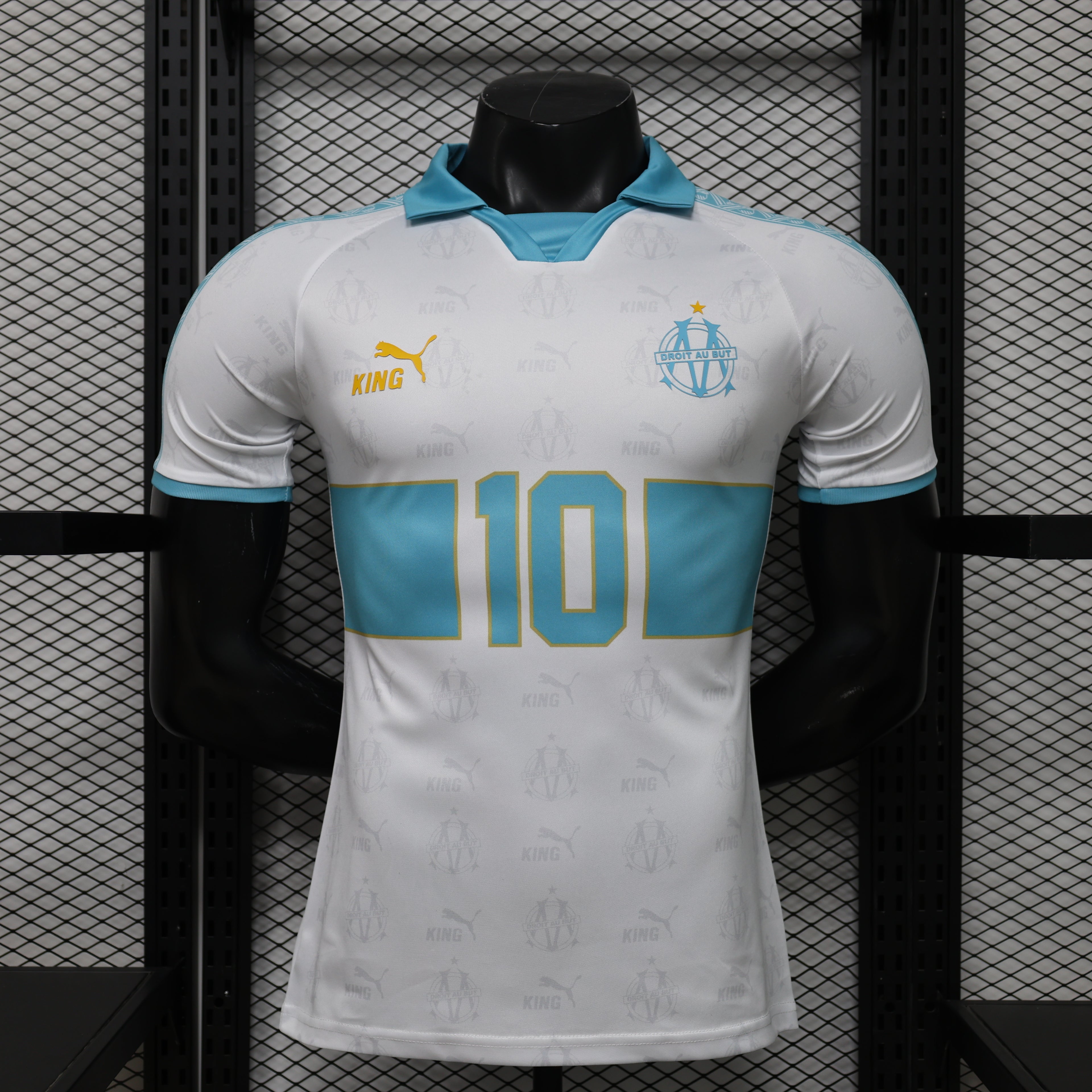 Marseille Retro Style 2