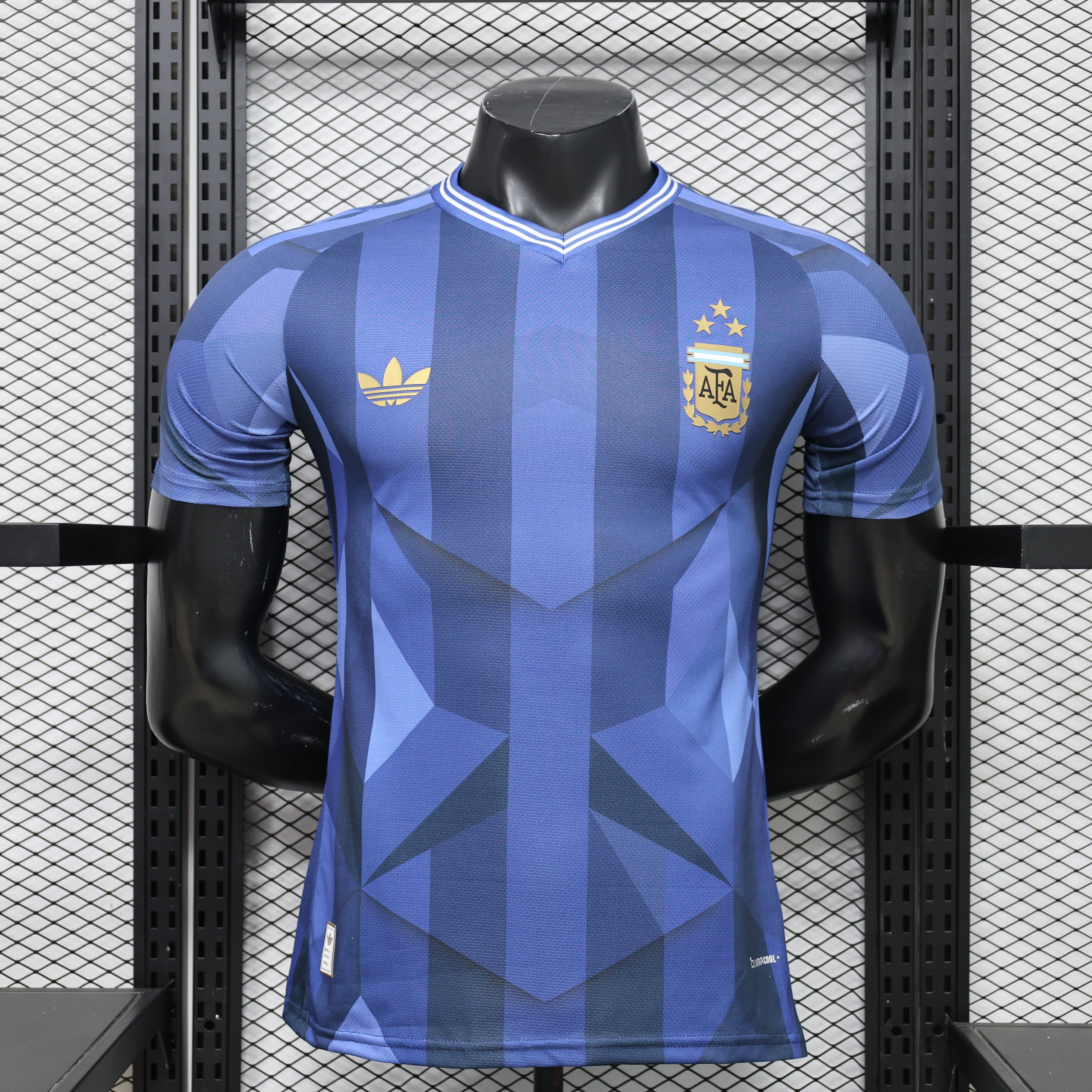 26 Argentina Celeste Prism